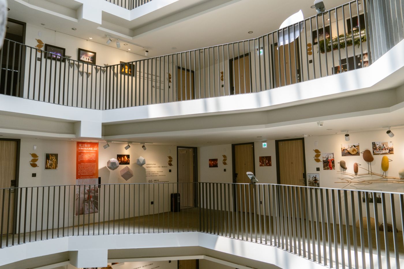 台中展覽 台中展覽住宿提案：看完綠宿行旅《垂直策展》後，順遊草悟道與國美館